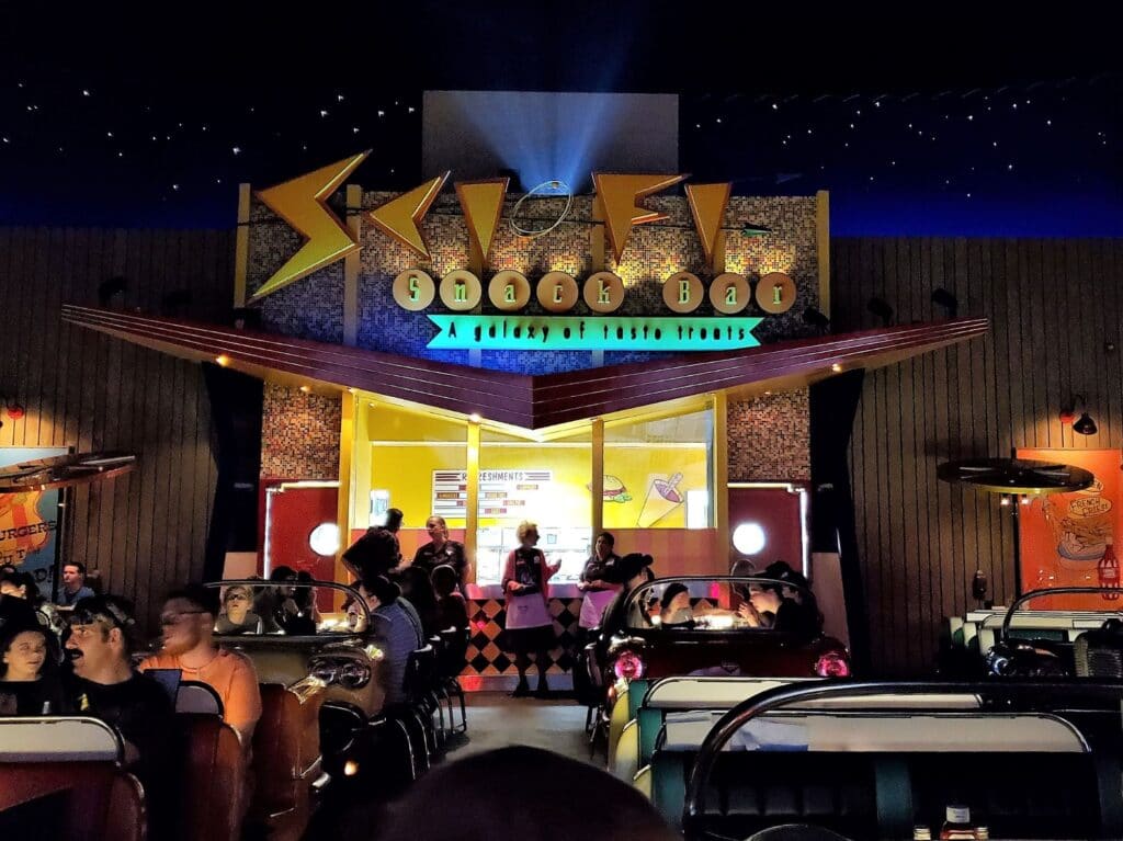 sci-fi dine-in theater restaurant at hollywood studios