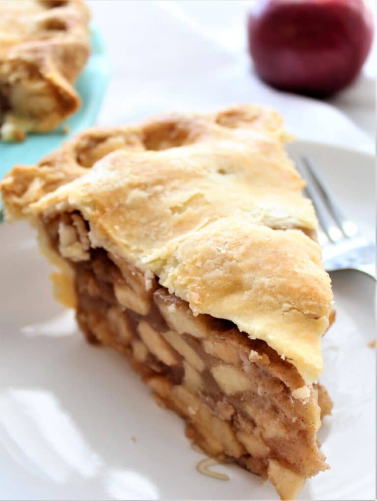 gluten free apple pie slice